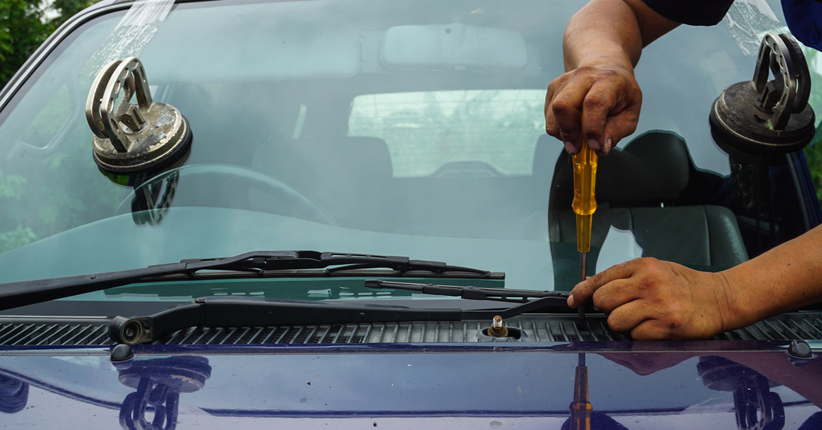 Windshield Repair and Replacement